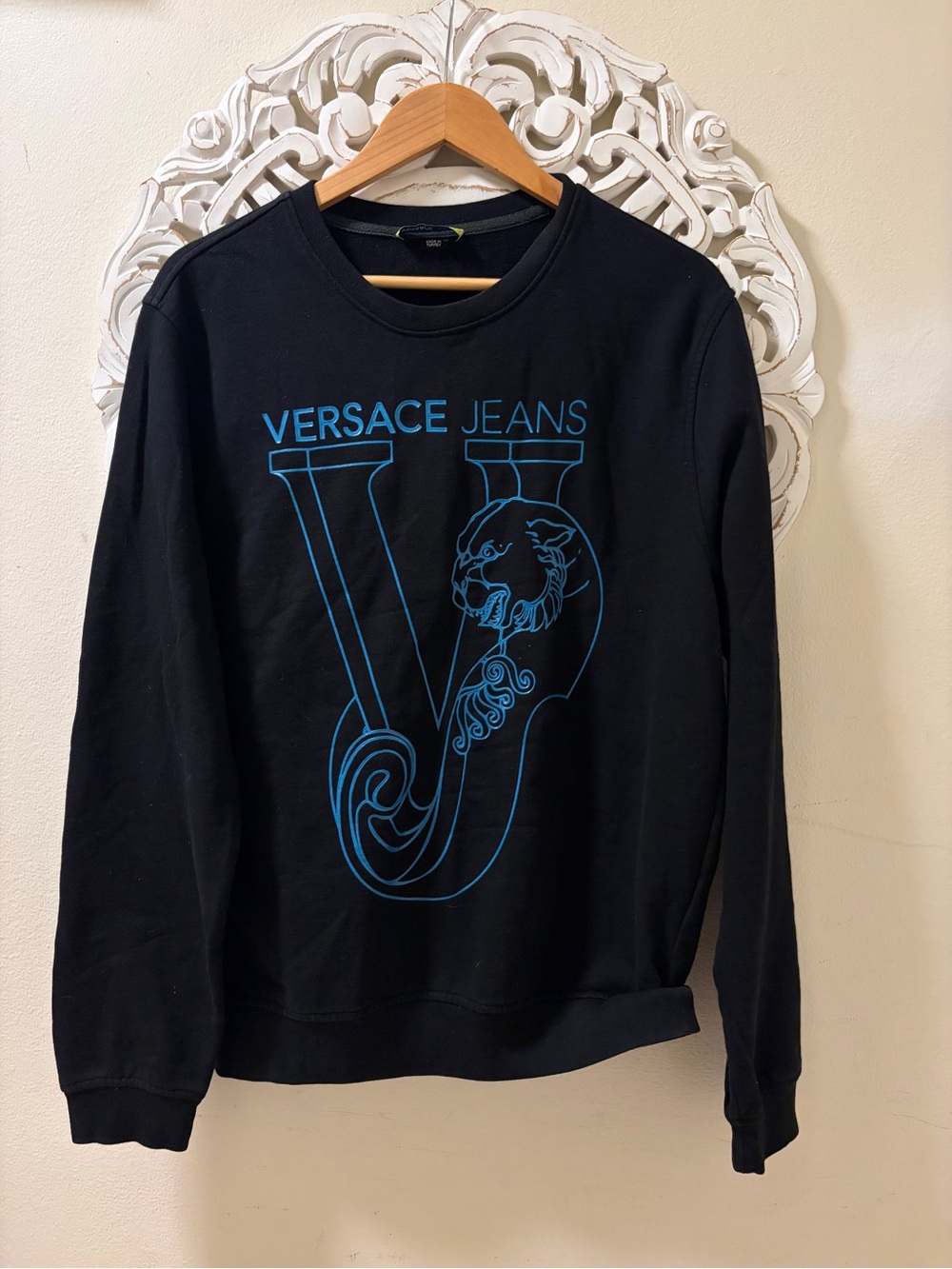 VERSACE JEANS LOGO SWEATSHIRT-BLACK Men’s Large excellent shape
